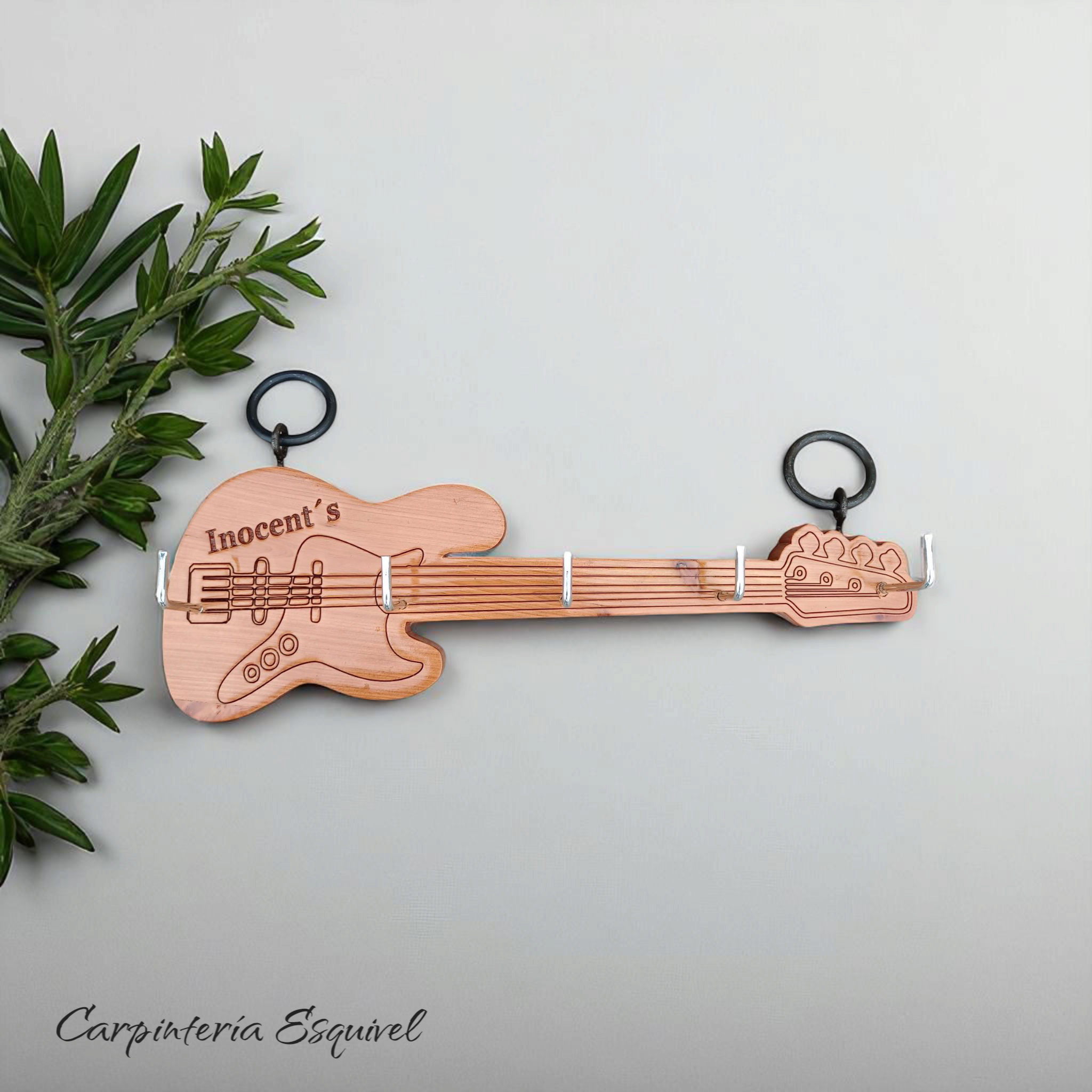 Guitarra para colgar llaves