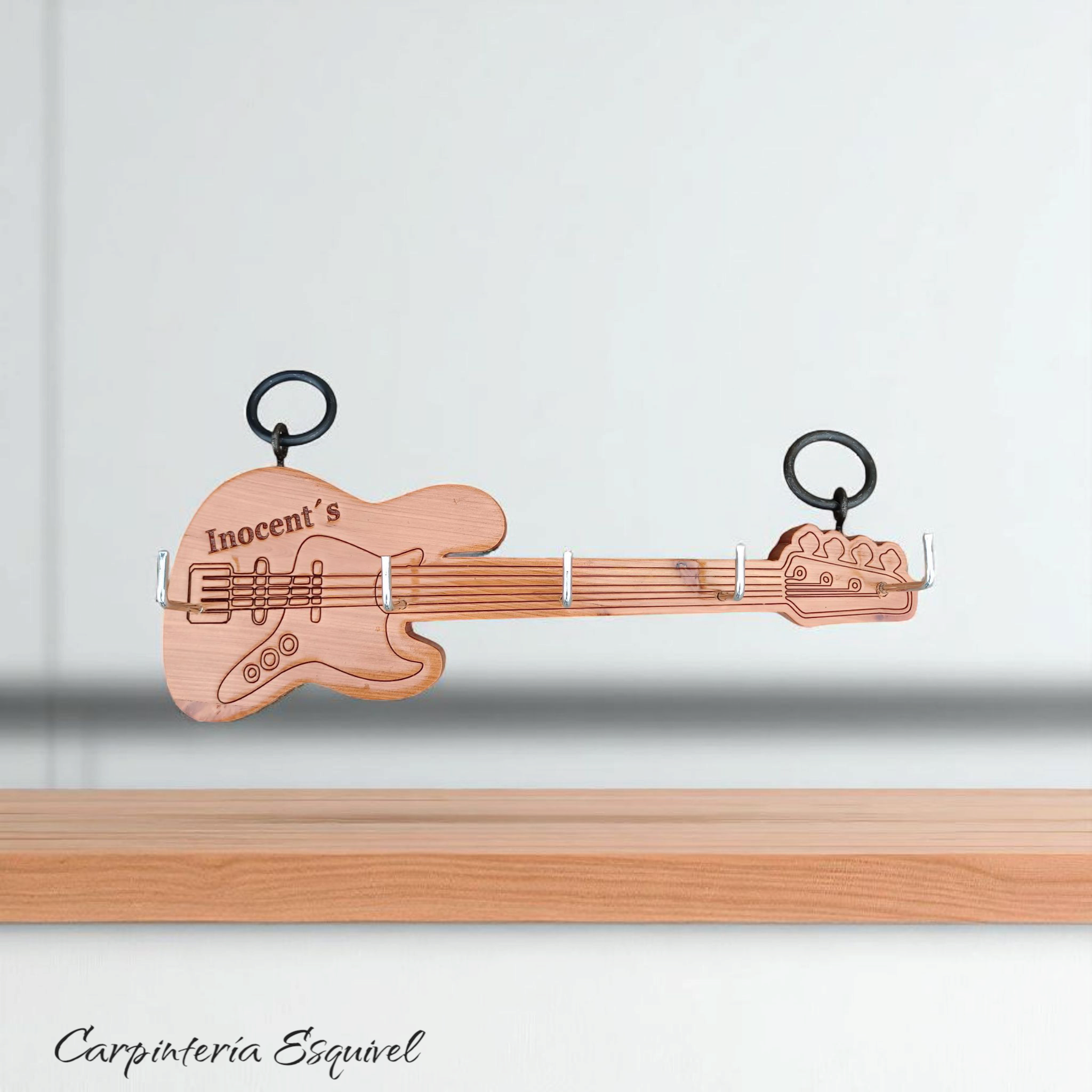 Guitarra para colgar llaves