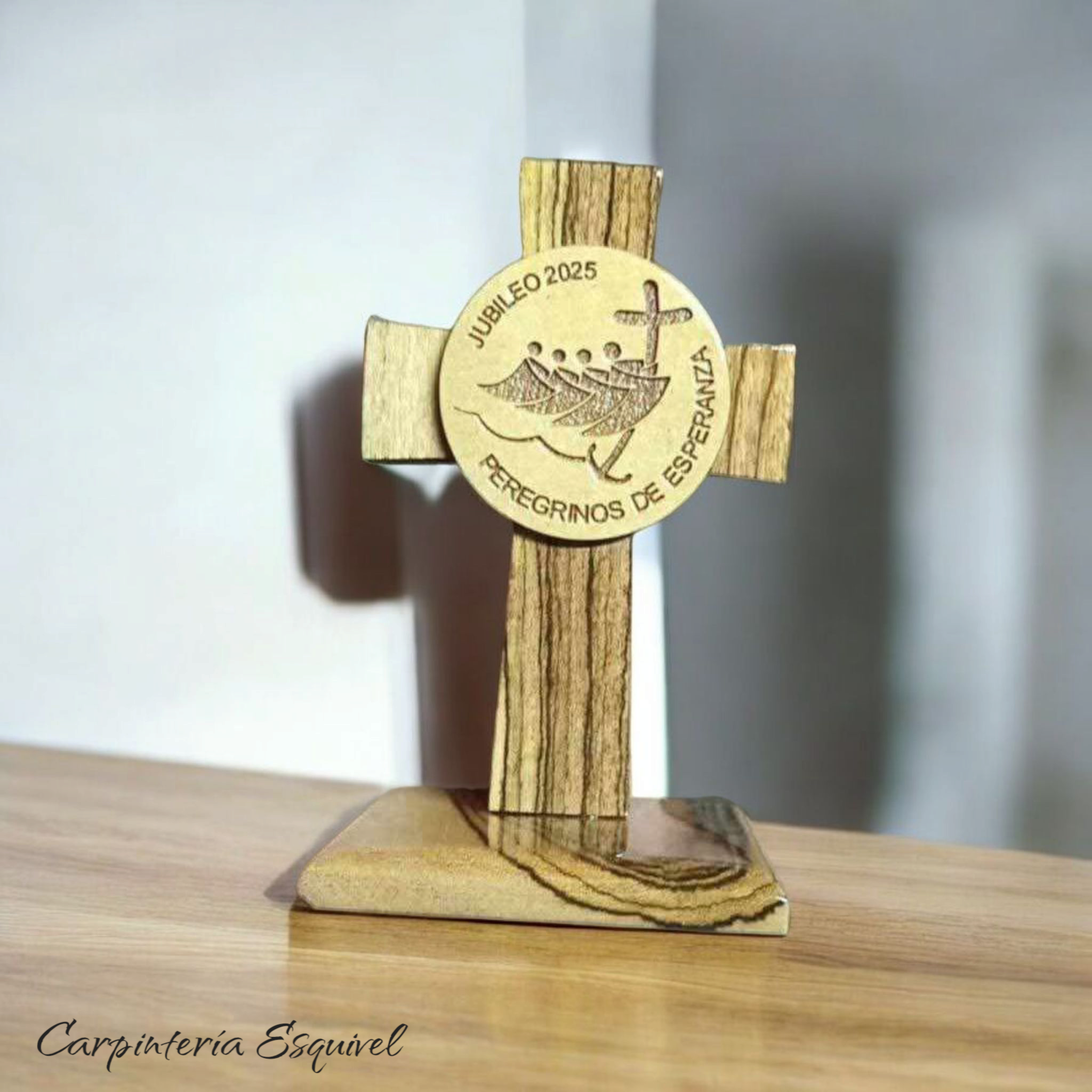 Cruz del jubileo con base