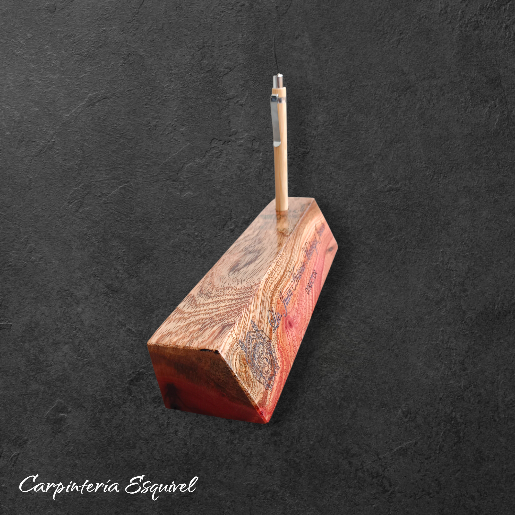 Personificador de madera